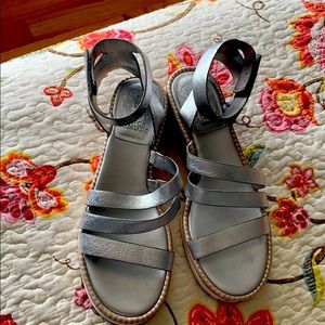 Silver sandals, strappy leather upper!